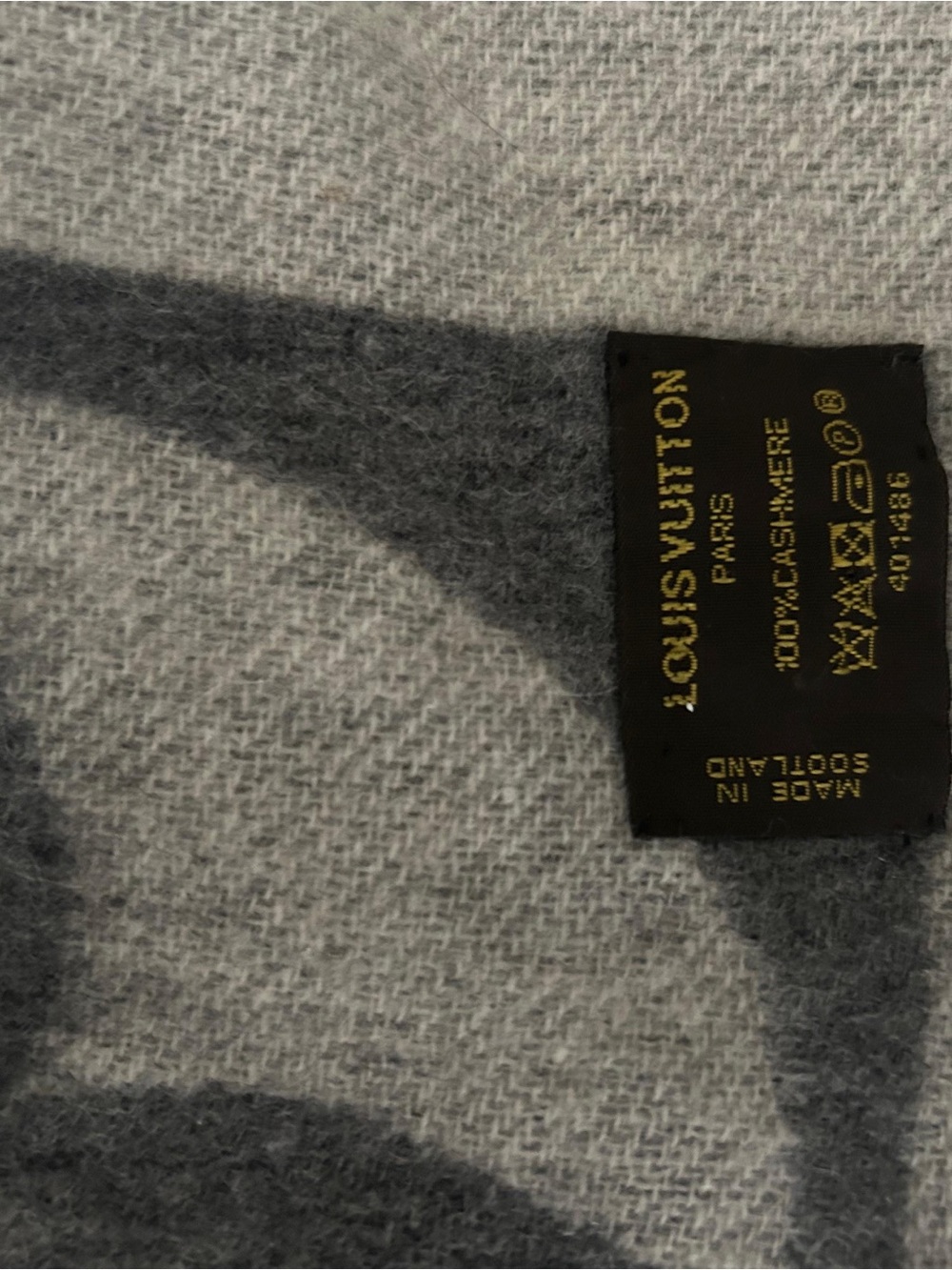 Louis Vuitton Gray Two-Tone Logo Wool Scarf - Picture 3 of 3